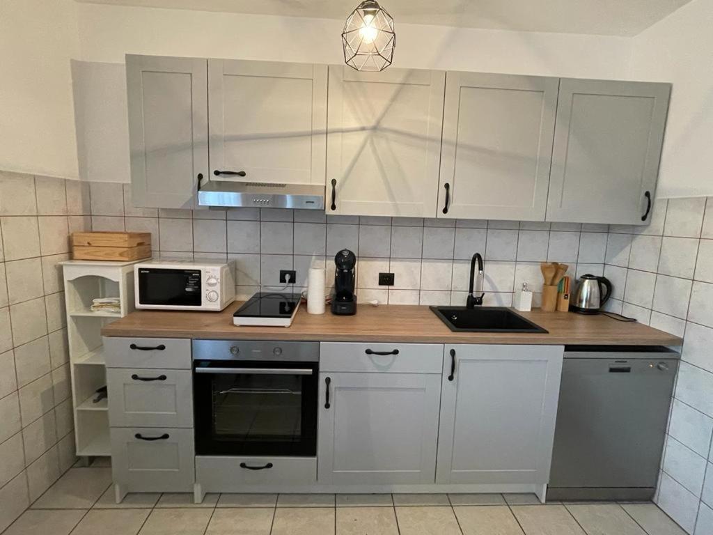 Apartments Antonija Punta Skala Next To Falkensteiner Resort بيتريتْشاني المظهر الخارجي الصورة