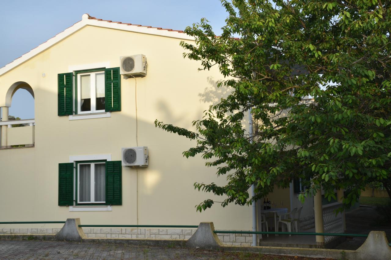 Apartments Antonija Punta Skala Next To Falkensteiner Resort بيتريتْشاني المظهر الخارجي الصورة